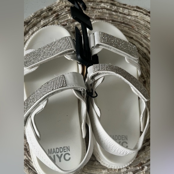 Madden NYC 2 sizes available - Picture 3 of 5